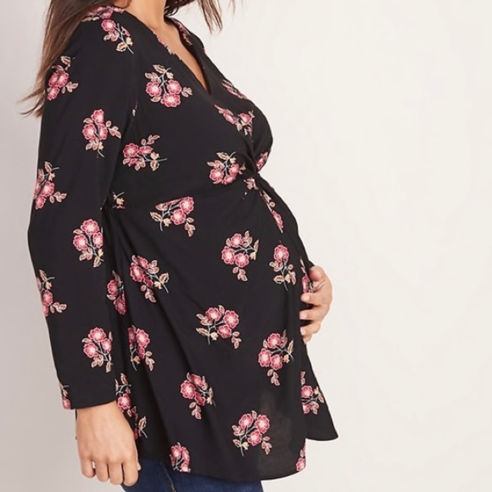 Old Navy Maternity Twist-Front V-Neck Blouse
